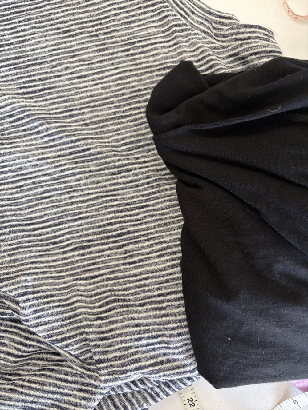 Athleta Breezy Navy & White Striped Sleeveless Tank - XL - Picture 12 of 12